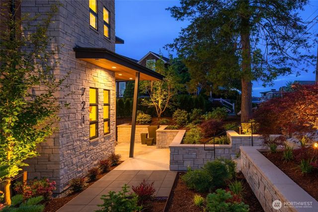721 2nd Street S, Kirkland, WA 98033