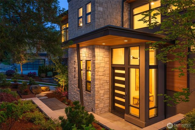 721 2nd Street S, Kirkland, WA 98033