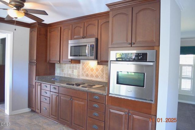 102 E Stevens Street, Smithfield, NC 27577