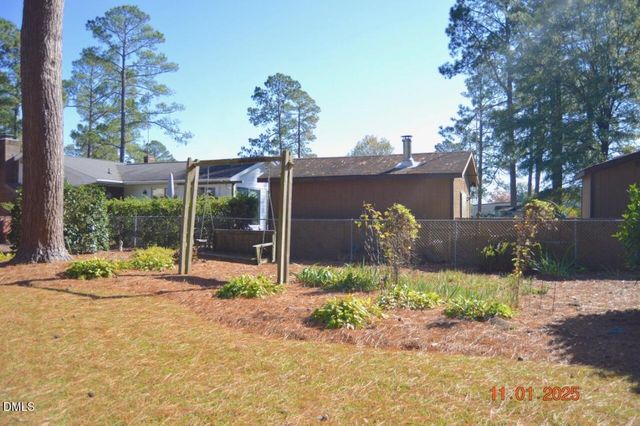 102 E Stevens Street, Smithfield, NC 27577