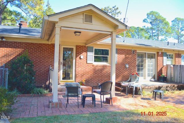 102 E Stevens Street, Smithfield, NC 27577