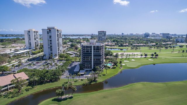 2427 Presidential Way 803, West Palm Beach, FL 33401