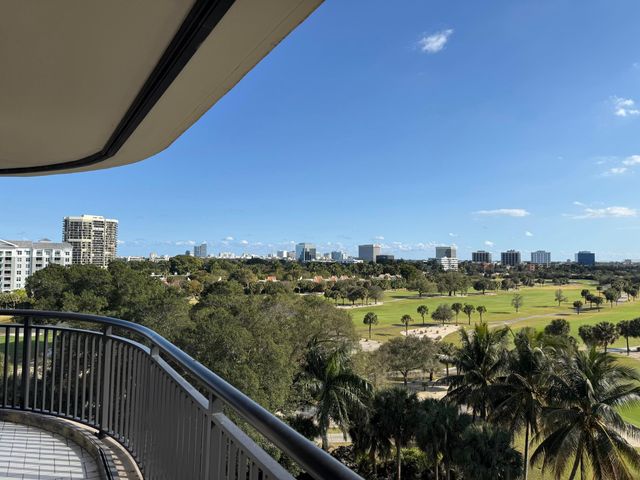 2427 Presidential Way 803, West Palm Beach, FL 33401