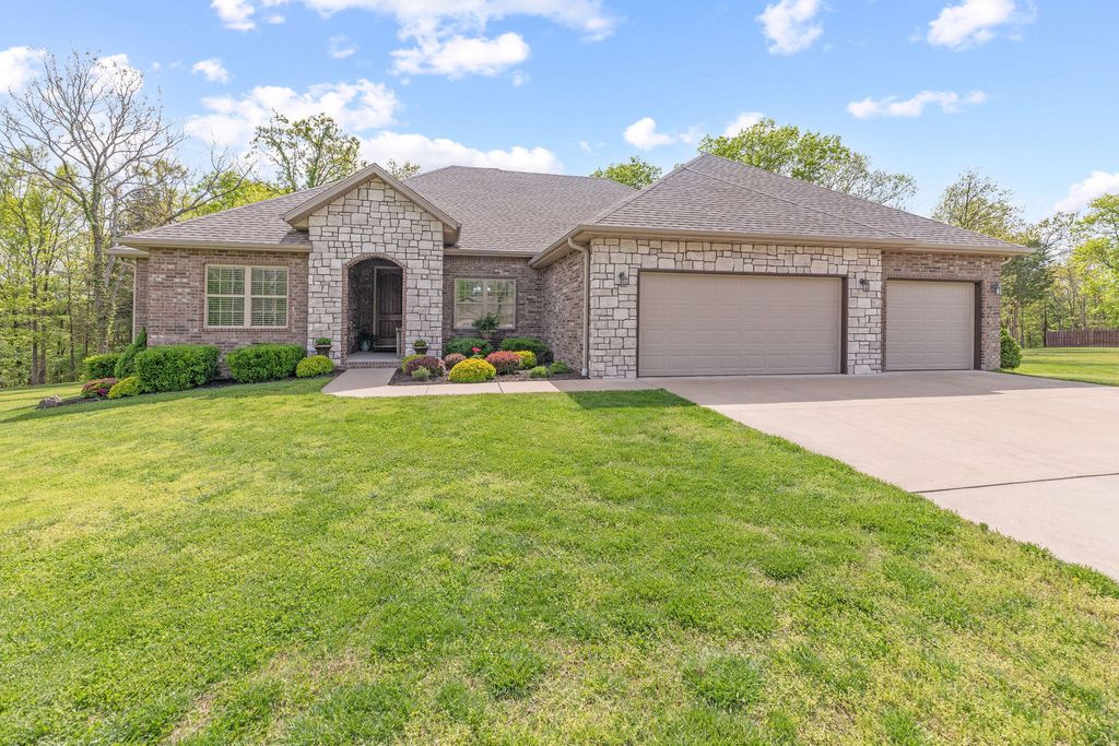 2360 Emory Creek Boulevard, Branson, MO 65616