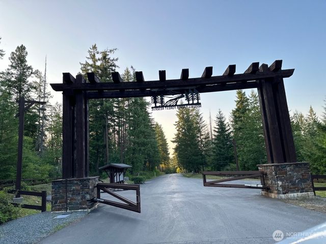 44302 32nd Ave E, Eatonville, WA 98328