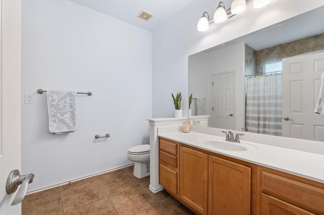 512 Eberhart LN 1905, Austin, TX 78745