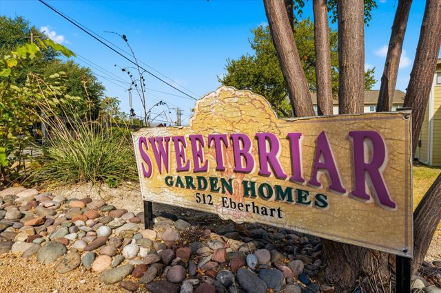 512 Eberhart LN 1905, Austin, TX 78745