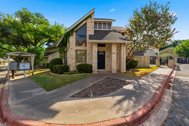 512 Eberhart LN 1905, Austin, TX 78745