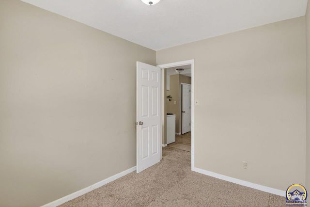 3717 SE Humboldt ST, Topeka, KS 66609