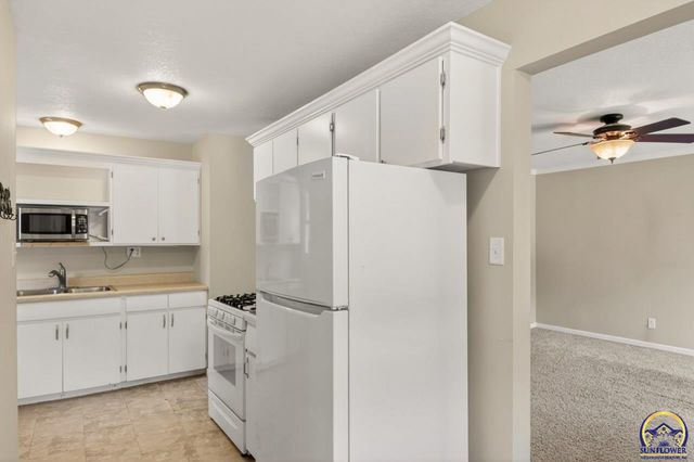 3717 SE Humboldt ST, Topeka, KS 66609