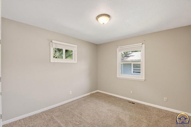 3717 SE Humboldt ST, Topeka, KS 66609