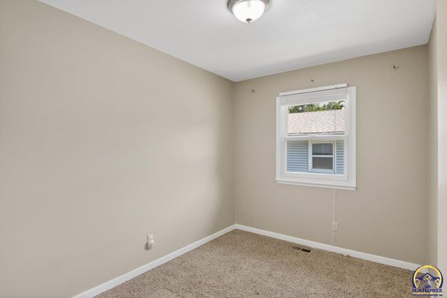 3717 SE Humboldt ST, Topeka, KS 66609