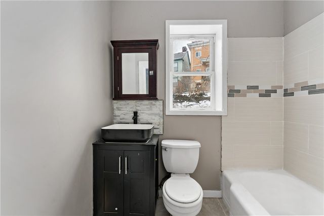 317 Kearsarge St, Mt Washington, PA 15211