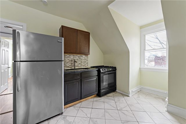 317 Kearsarge St, Mt Washington, PA 15211