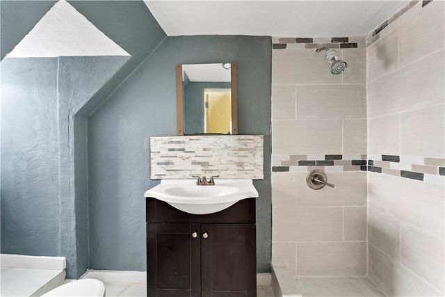 317 Kearsarge St, Mt Washington, PA 15211