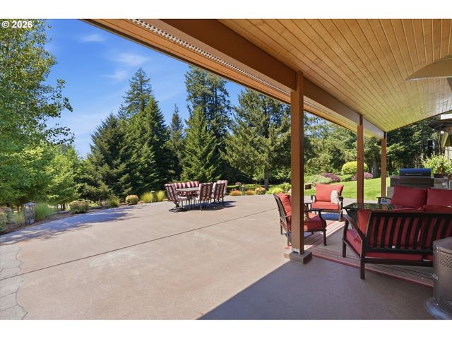 25699 S SPRINGWATER Rd, Estacada, OR 97023