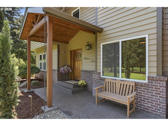 25699 S SPRINGWATER Rd, Estacada, OR 97023