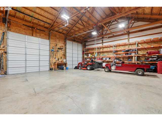 25699 S SPRINGWATER Rd, Estacada, OR 97023