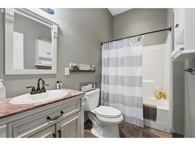 25699 S SPRINGWATER Rd, Estacada, OR 97023