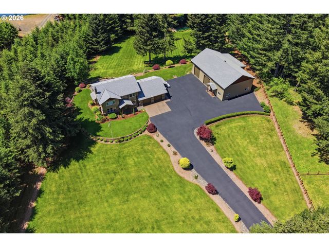 25699 S SPRINGWATER Rd, Estacada, OR 97023