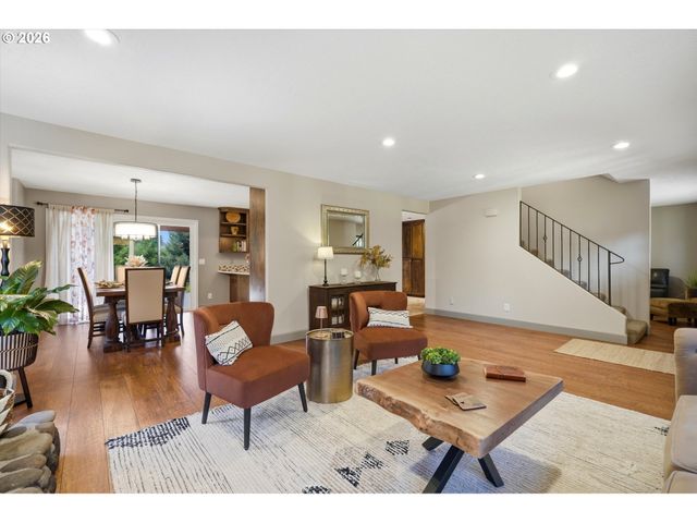 25699 S SPRINGWATER Rd, Estacada, OR 97023