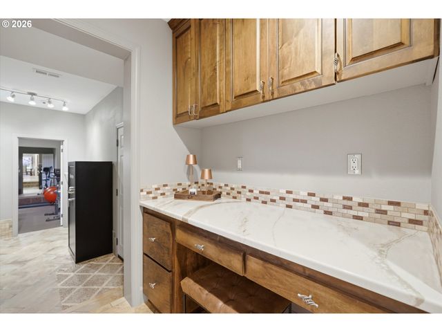 25699 S SPRINGWATER Rd, Estacada, OR 97023