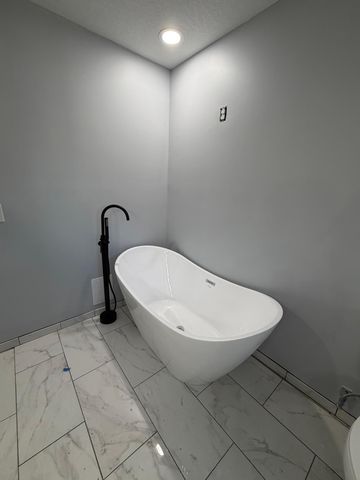 820 S Sixth Street S, Lake City, MN 55041