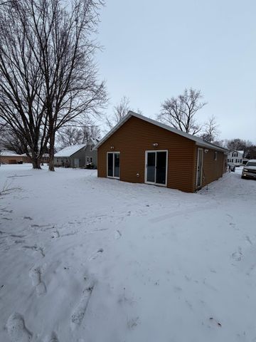 820 S Sixth Street S, Lake City, MN 55041