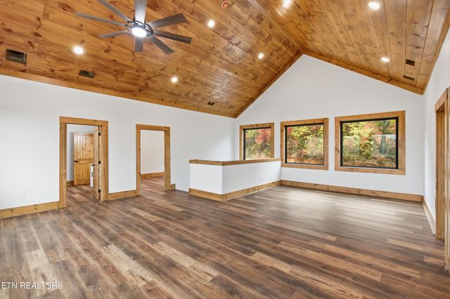 1950 Spurling Rd, Sevierville, TN 37862