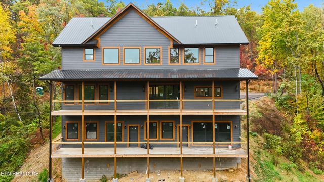 1950 Spurling Rd, Sevierville, TN 37862