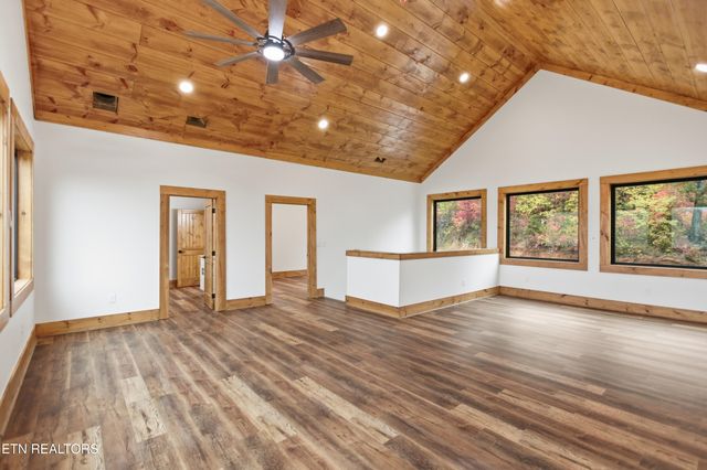 1950 Spurling Rd, Sevierville, TN 37862