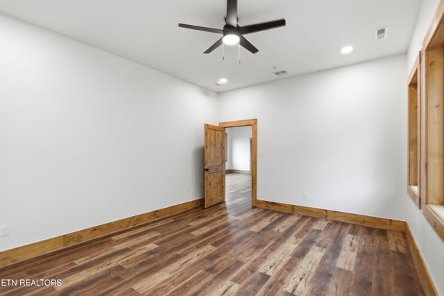 1950 Spurling Rd, Sevierville, TN 37862