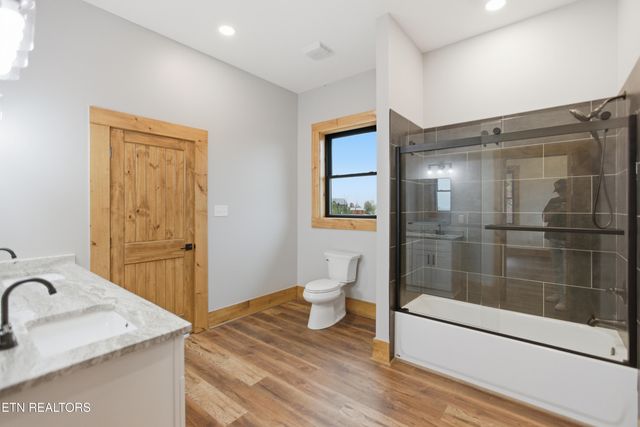 1950 Spurling Rd, Sevierville, TN 37862