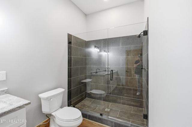 1950 Spurling Rd, Sevierville, TN 37862