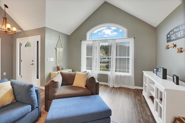 404 Appletree LANE, Eagle, WI 53119