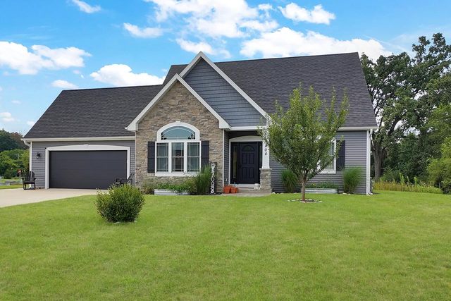 404 Appletree LANE, Eagle, WI 53119
