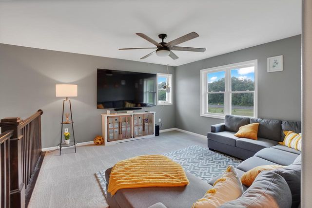 404 Appletree LANE, Eagle, WI 53119