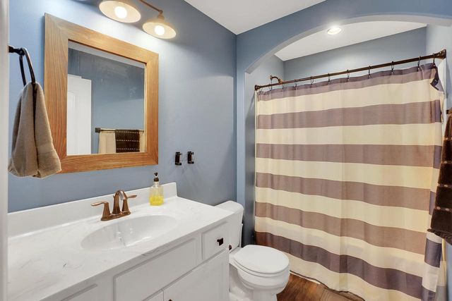404 Appletree LANE, Eagle, WI 53119