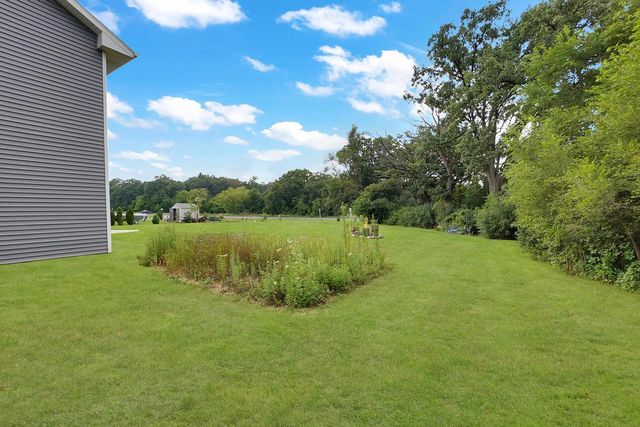 404 Appletree LANE, Eagle, WI 53119