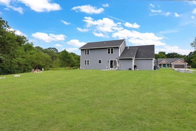 404 Appletree LANE, Eagle, WI 53119