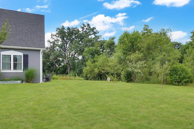 404 Appletree LANE, Eagle, WI 53119