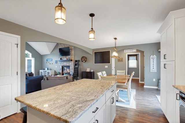 404 Appletree LANE, Eagle, WI 53119