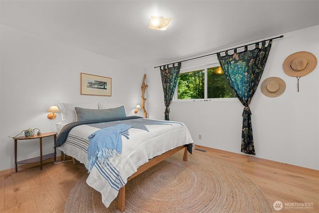 862 E Douglas, Bellingham, WA 98226