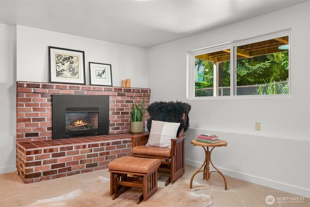 862 E Douglas, Bellingham, WA 98226