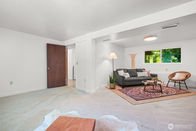 862 E Douglas, Bellingham, WA 98226