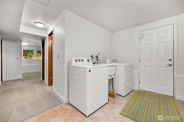 862 E Douglas, Bellingham, WA 98226