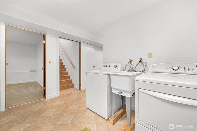 862 E Douglas, Bellingham, WA 98226