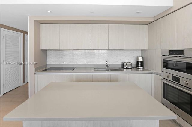 4010 S Ocean Dr T4004, Hollywood, FL 33019