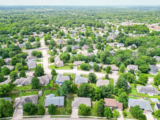 3804 ADDISON DR, Columbia, MO 65203