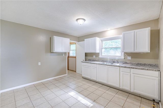 1845 Ewing Avenue, Kansas City, MO 64126